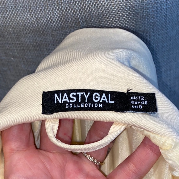 Oversized Aesthetic Blazer - Picture 2 of 7